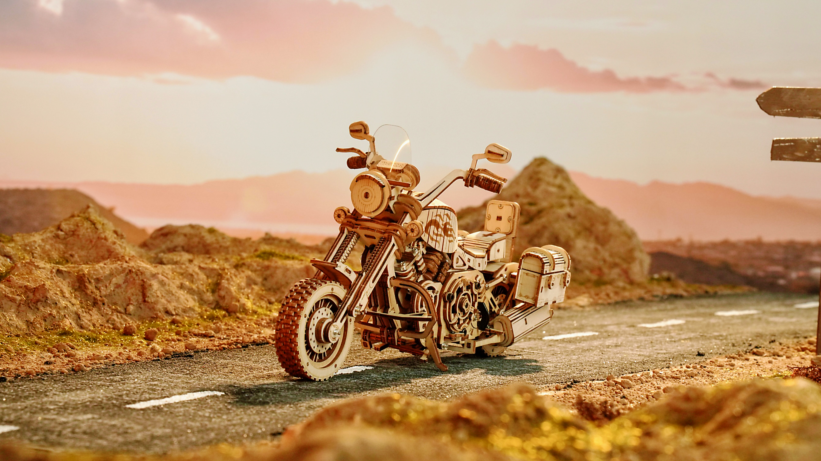 ROKR Cruiser Motorcycle Wooden Puzzle Kit: Unleash Your Spirit of Adventure