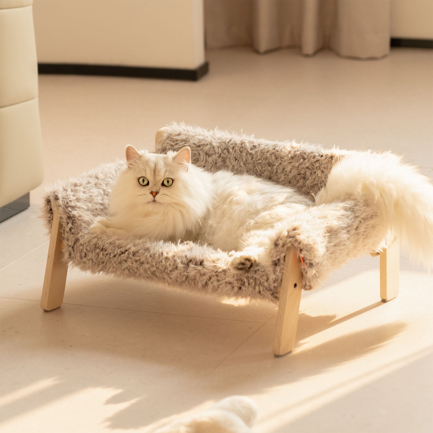 Canapé d'intérieur en bois pour chats 