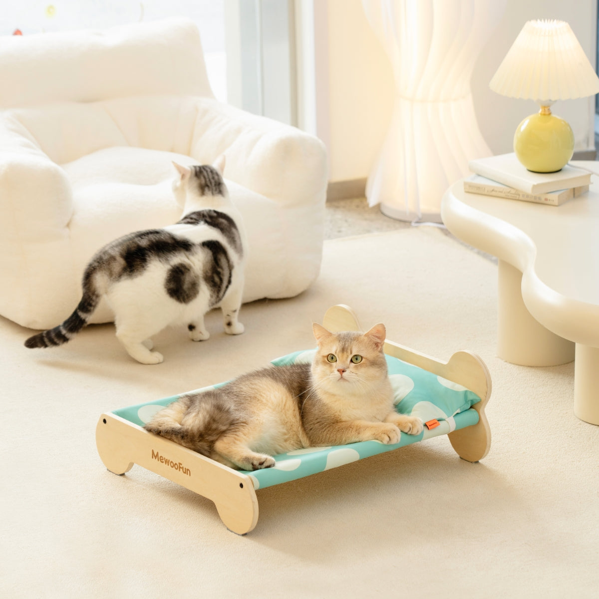 Bone Cooling Wooden Cat & Dog Bed