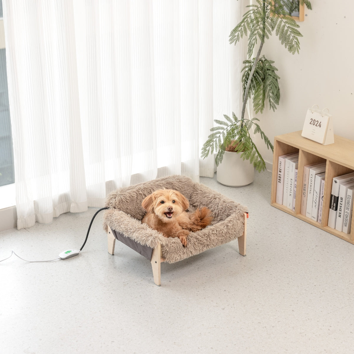 Heated Calming Cat & Dog Bed