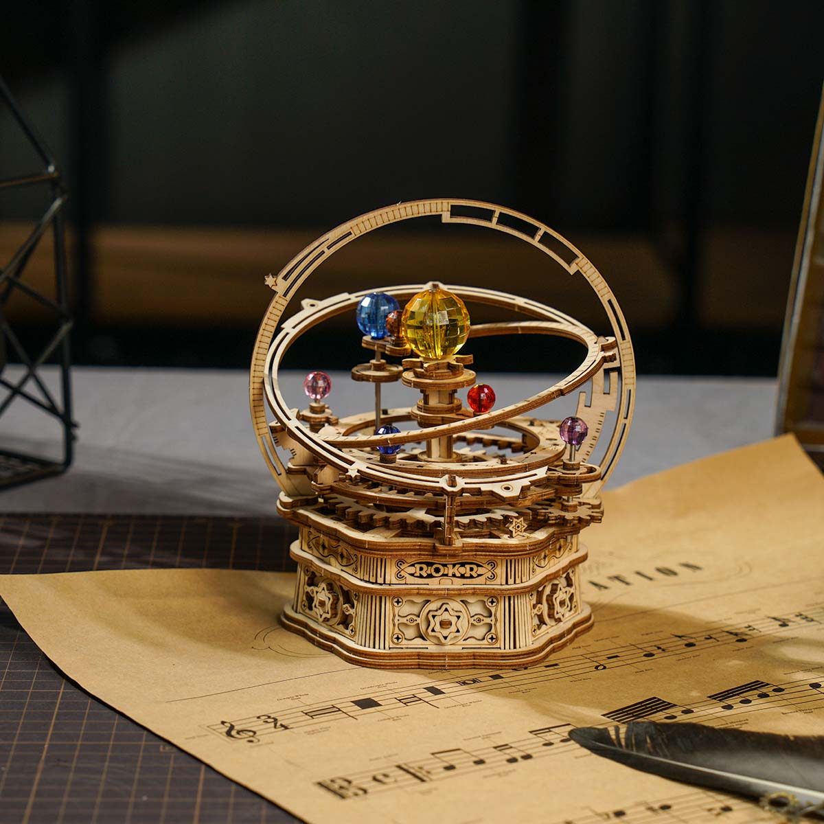 Boîte à musique mécanique ROKR Starry Night Orrery AMK51 