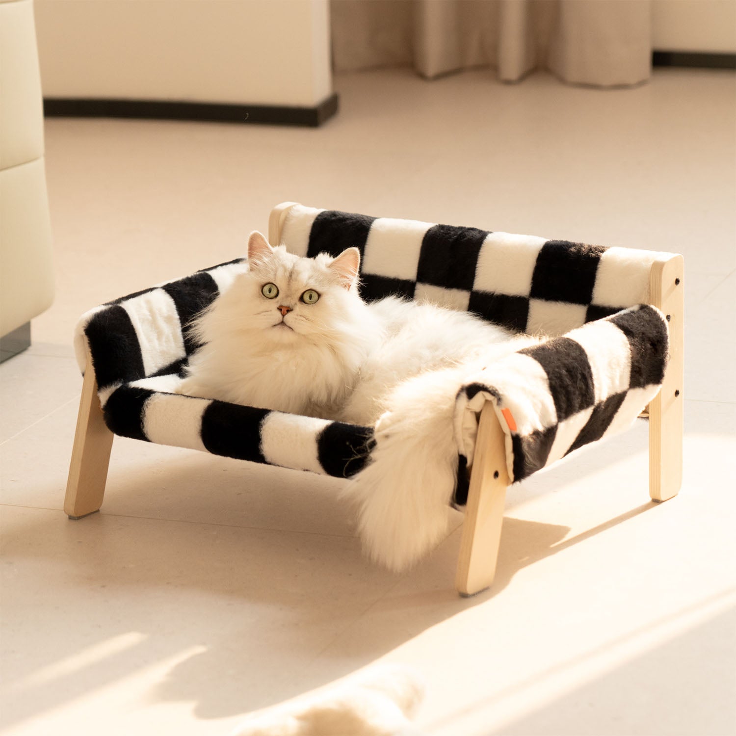 Canapé d'intérieur en bois pour chats 