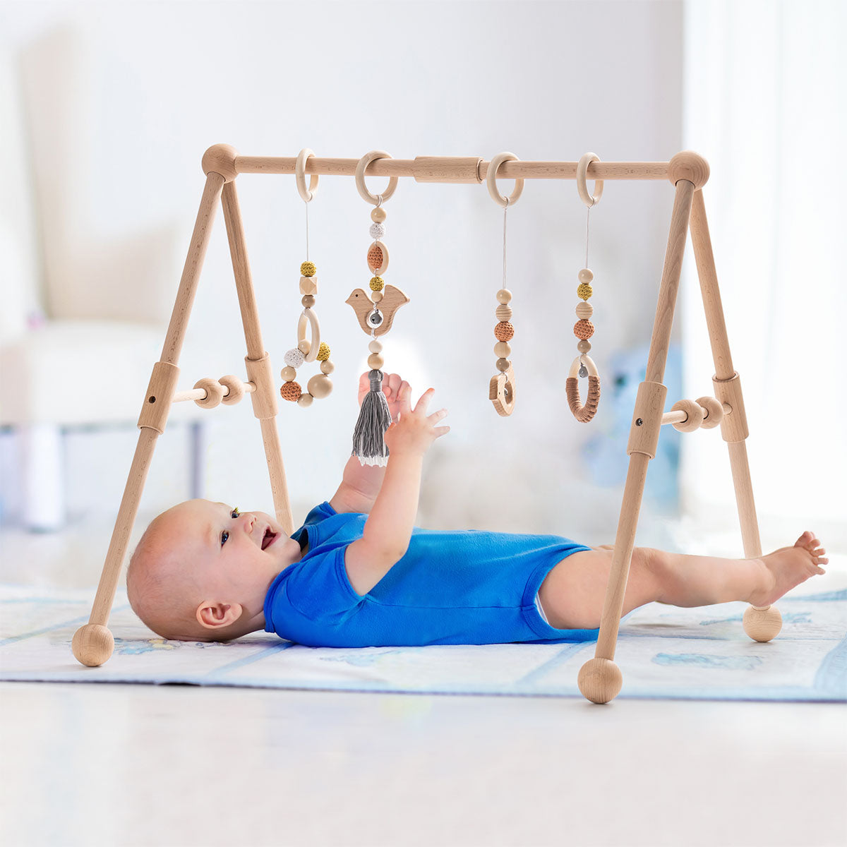 ROBUD Baby-Fitnessstudio aus Holz mit 4 Spielzeugen 